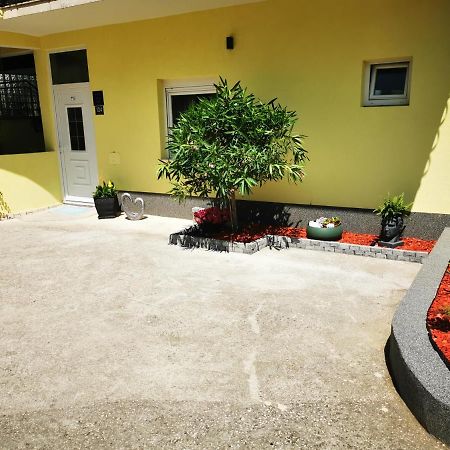 Villa Dalma Tučepi Exterior foto