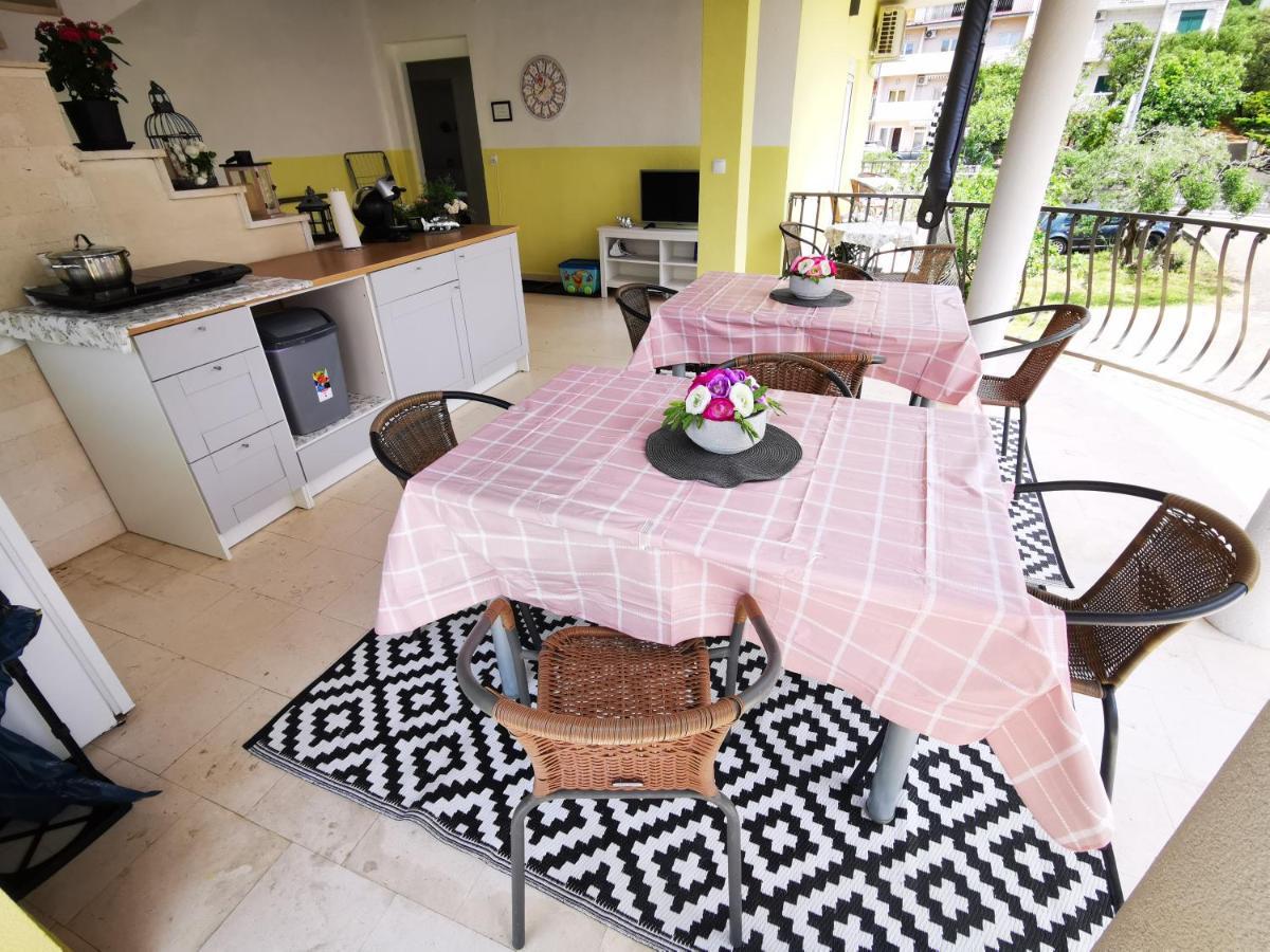 Villa Dalma Tučepi Exterior foto